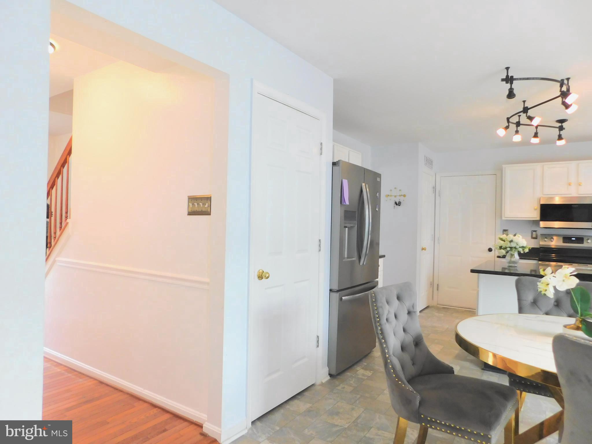 MEADOWBROOK - Residential