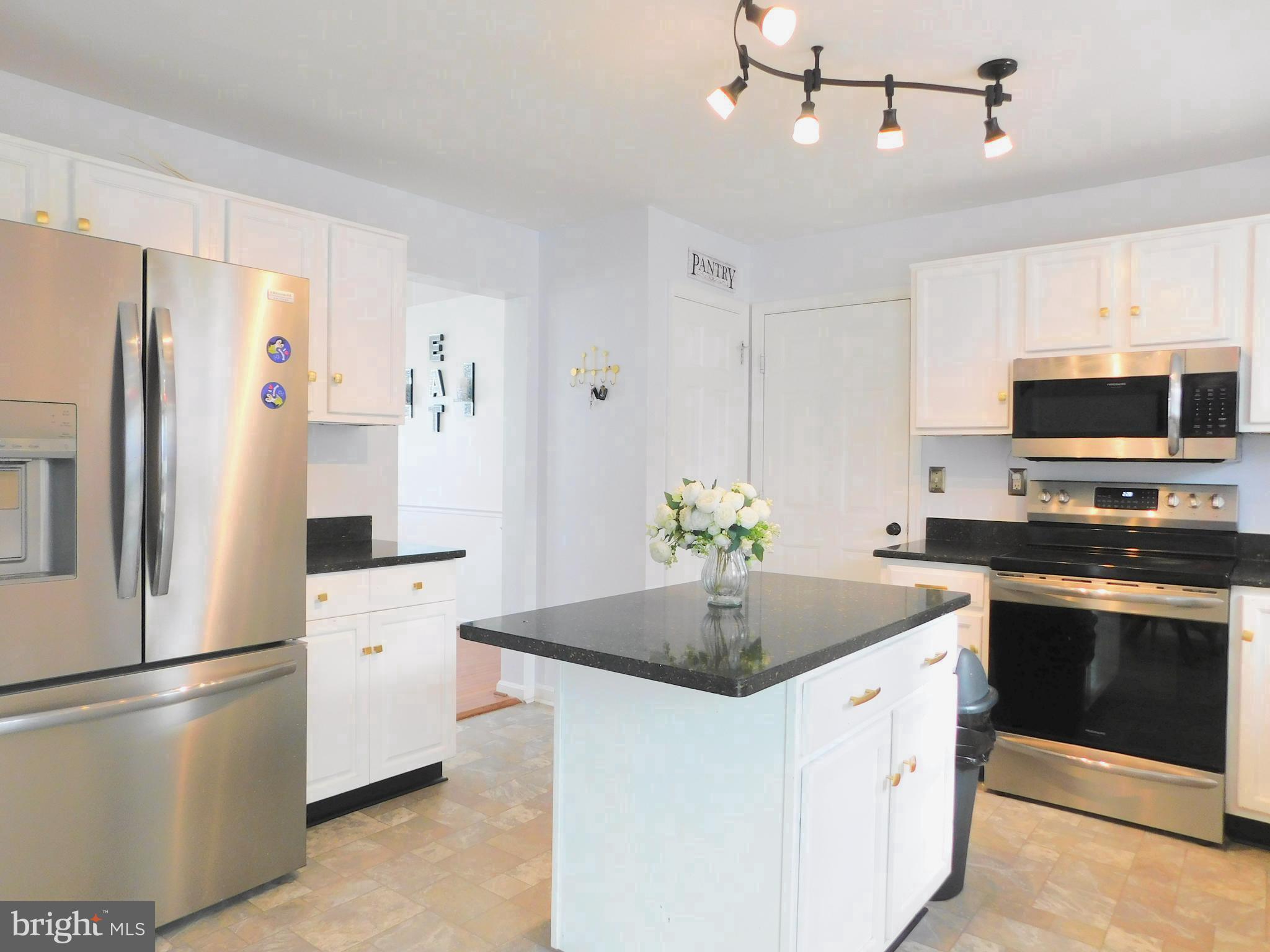 MEADOWBROOK - Residential