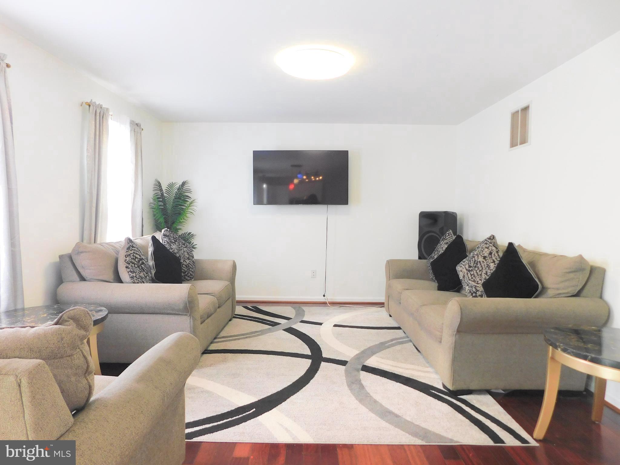 MEADOWBROOK - Residential