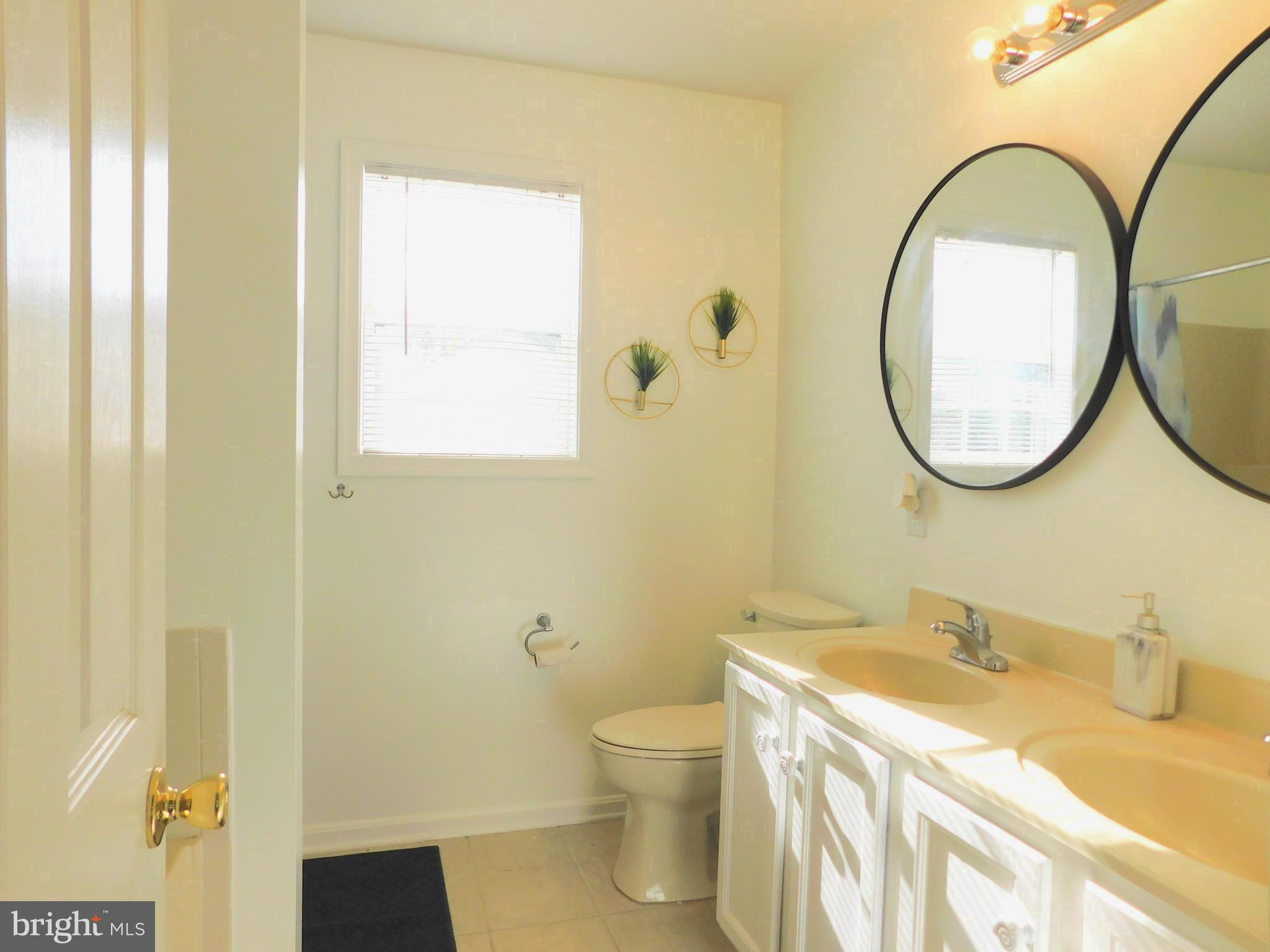 MEADOWBROOK - Residential