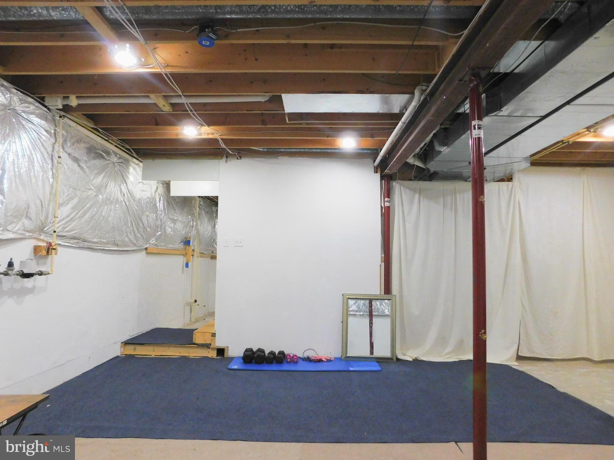 MEADOWBROOK - Residential