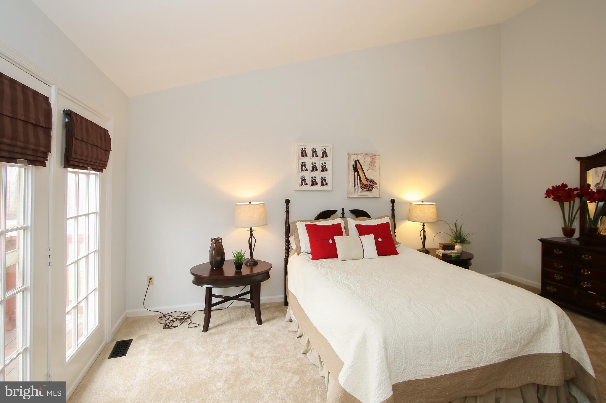 POTOMAC LAKES - Residential