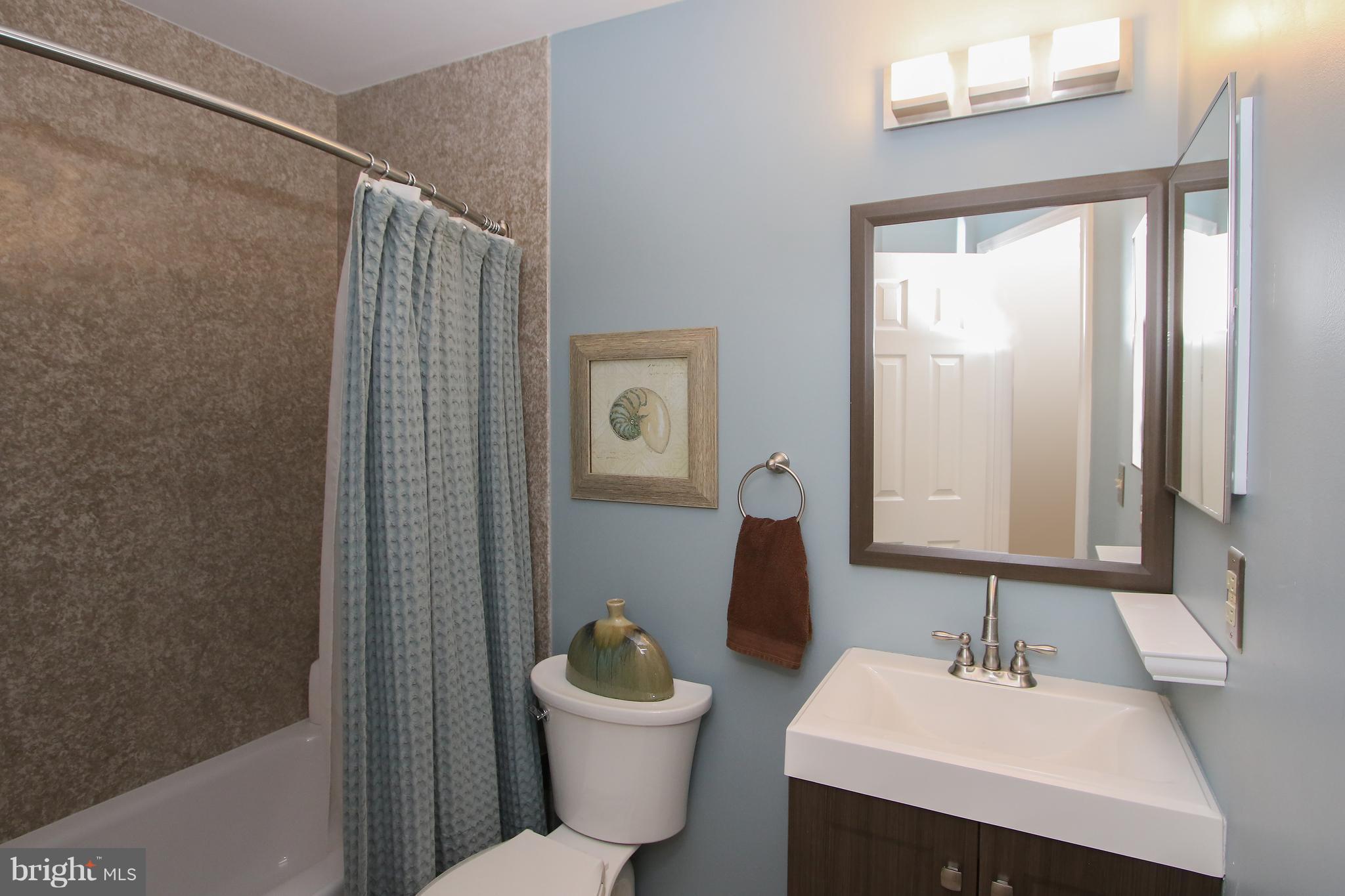 POTOMAC LAKES - Residential