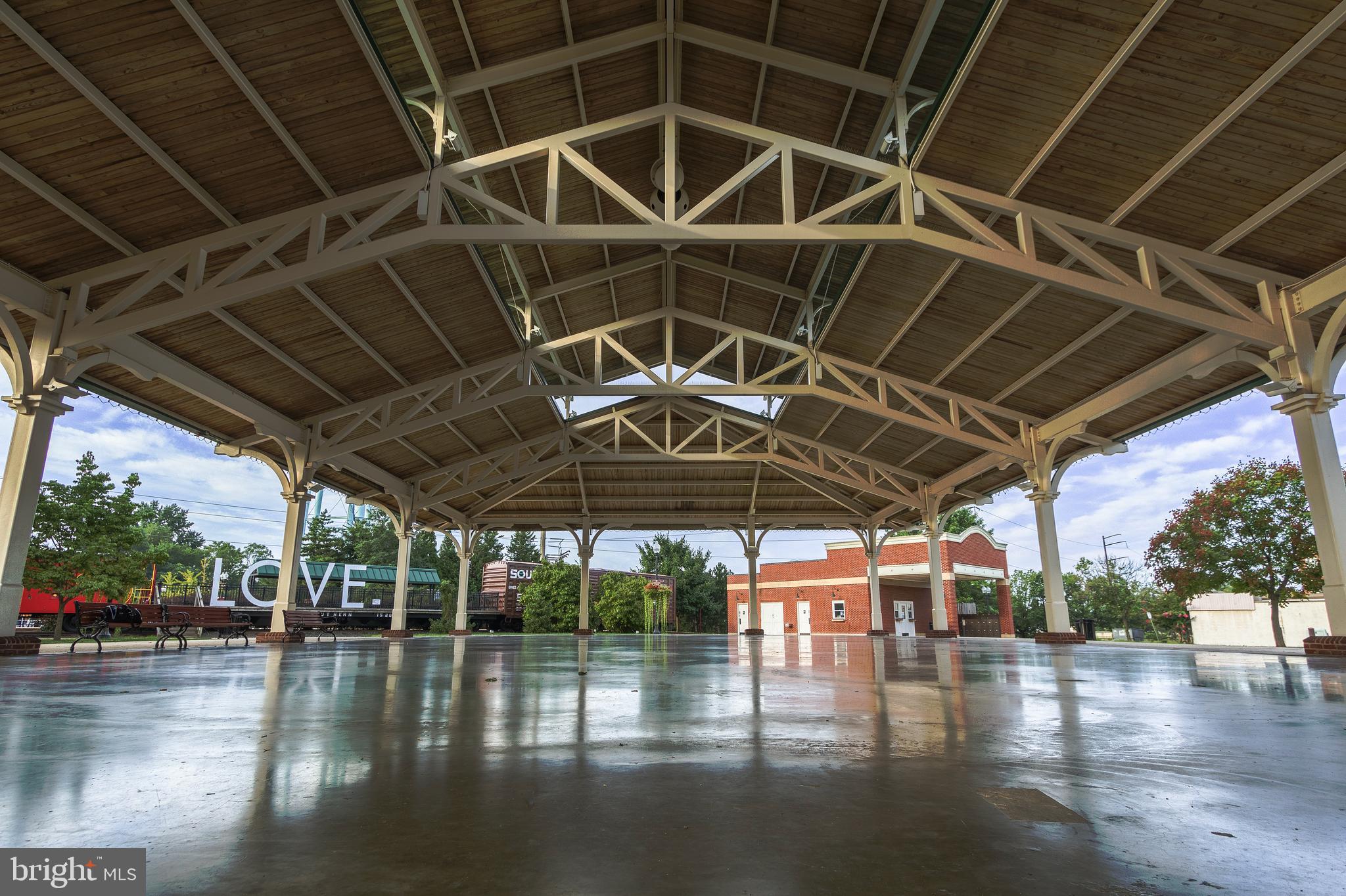 MANASSAS PARK VILLAGE - Residential