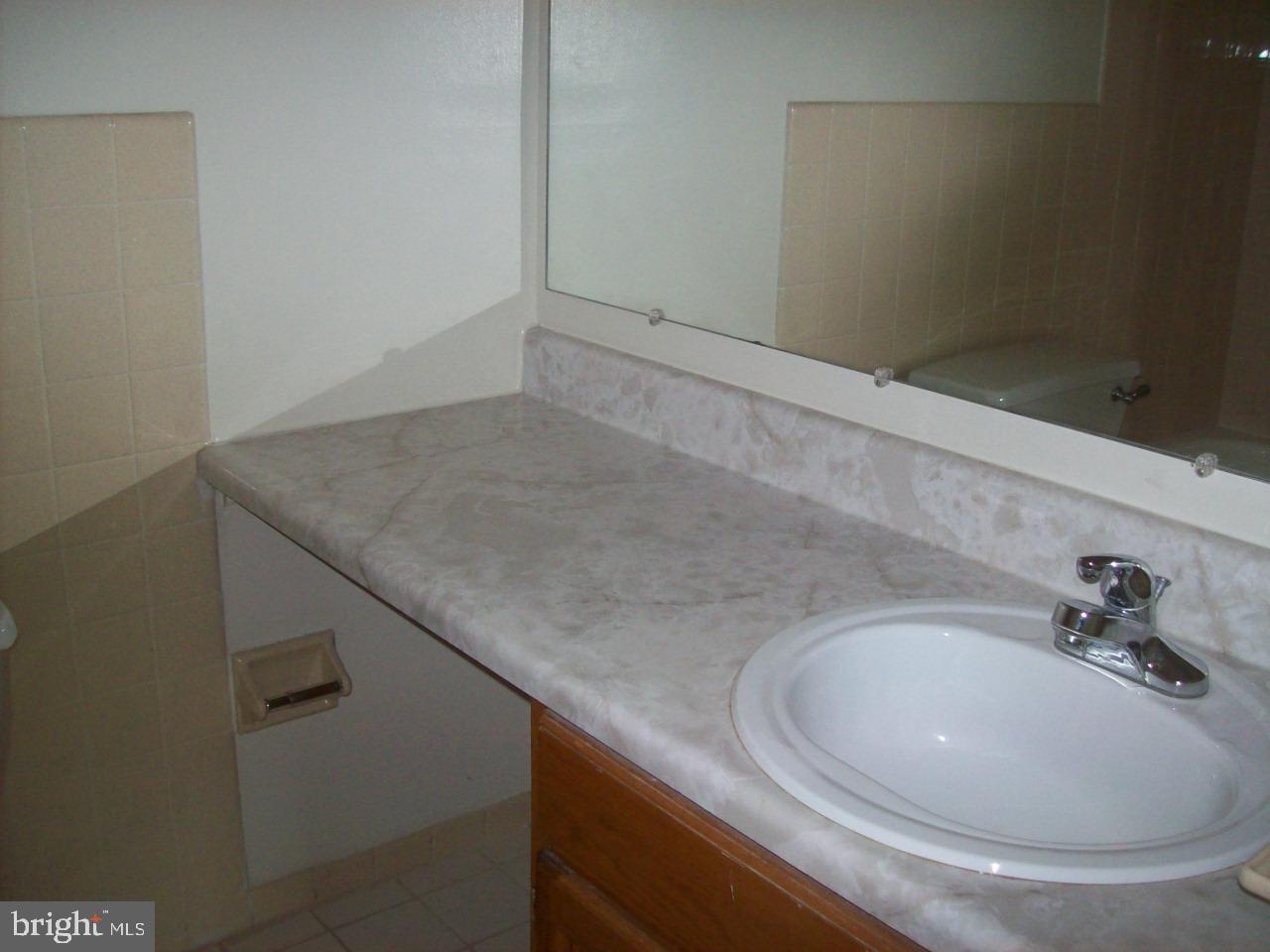 OXFORD OF BLUE BELL - Residential Lease