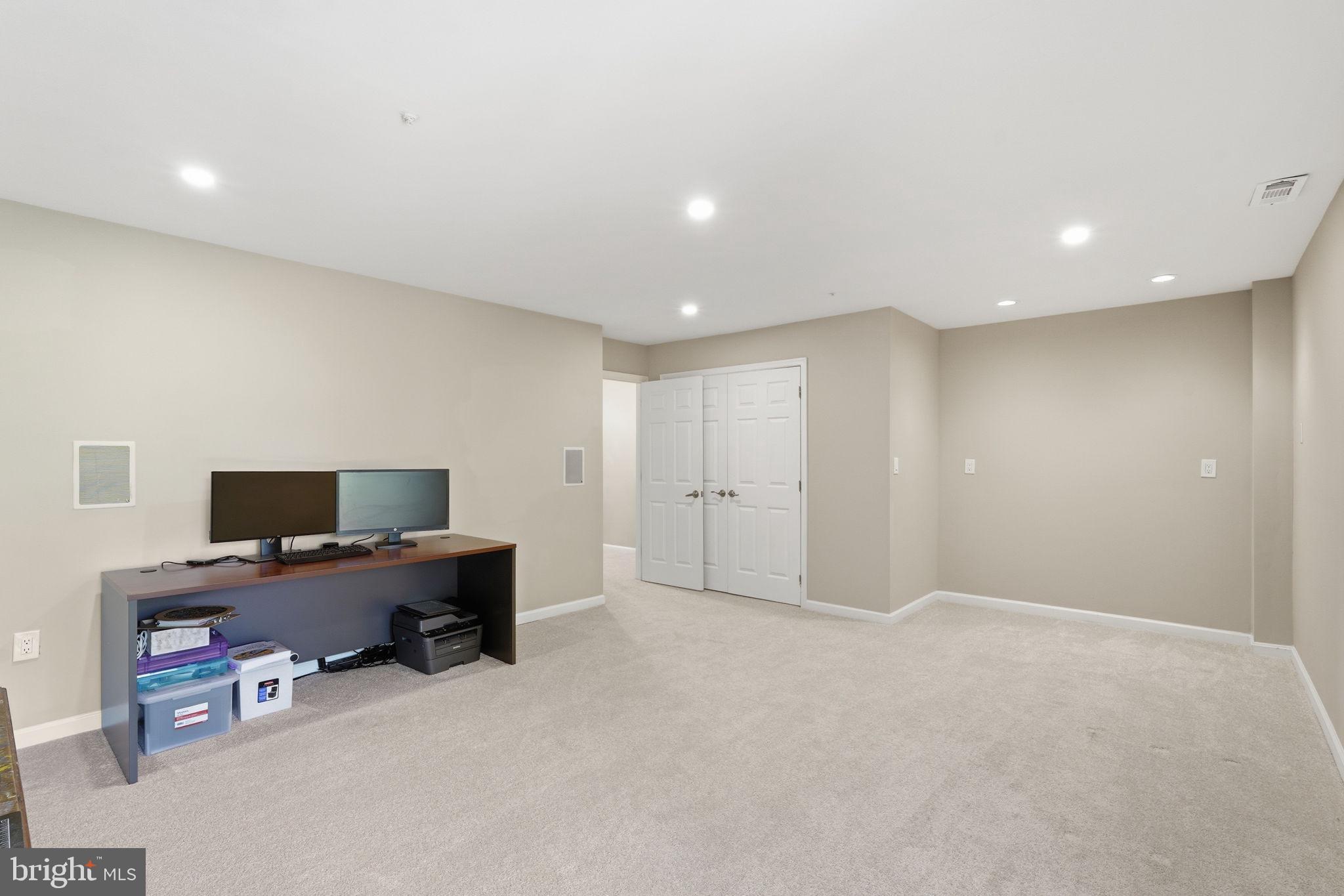 SPRING RIDGE - Residential