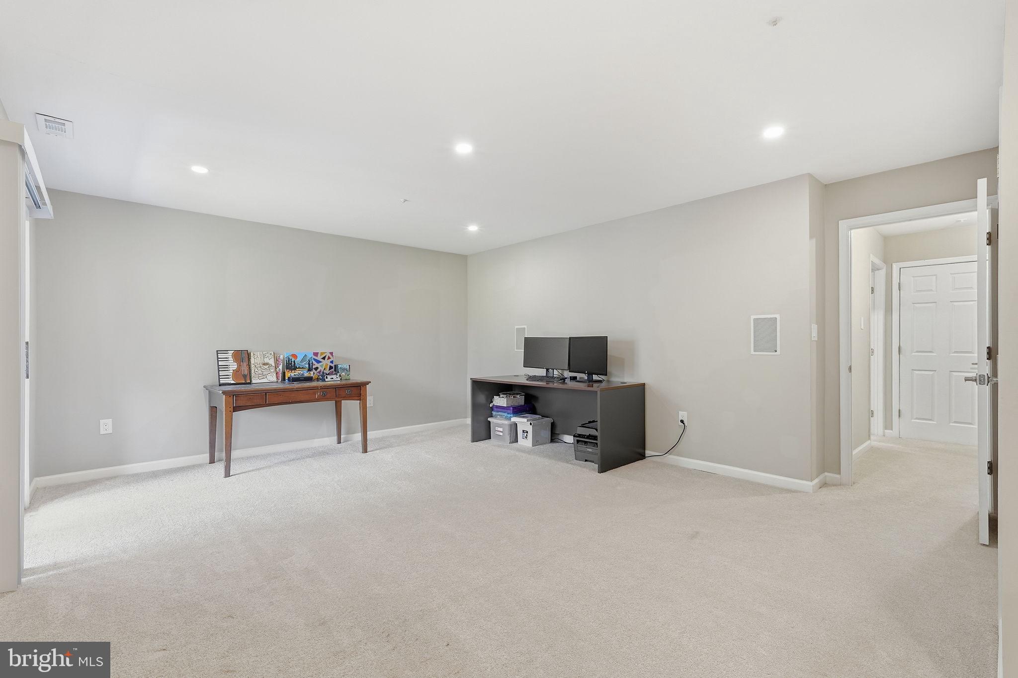 SPRING RIDGE - Residential