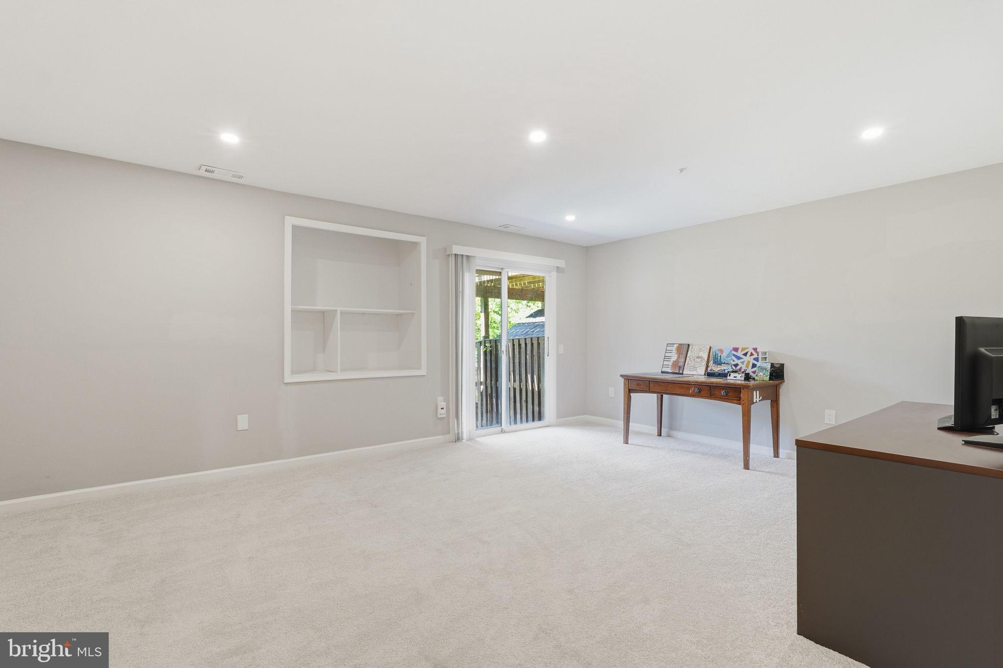 SPRING RIDGE - Residential