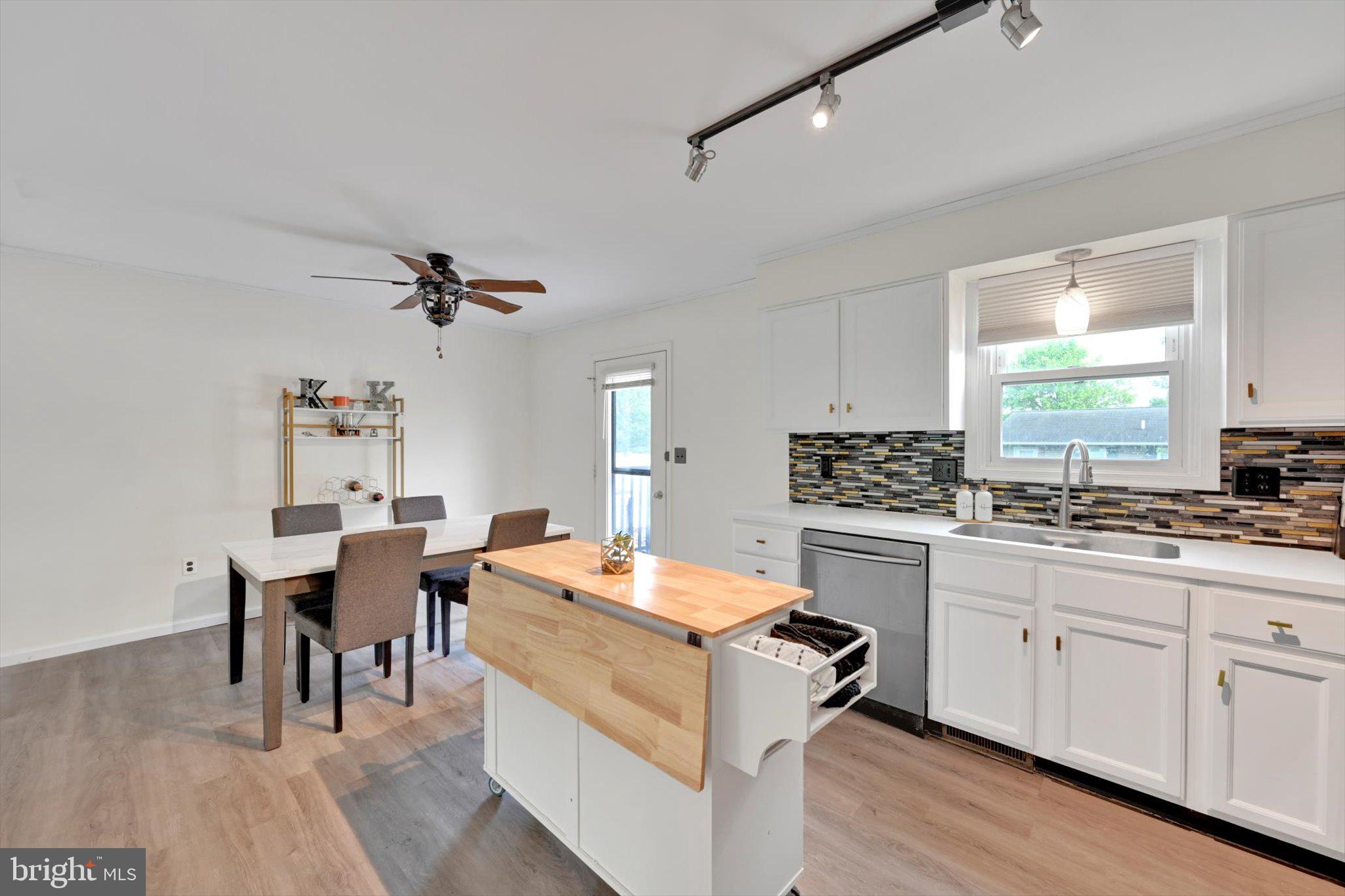 OLD HOMESTEAD VILLAGE - Residential