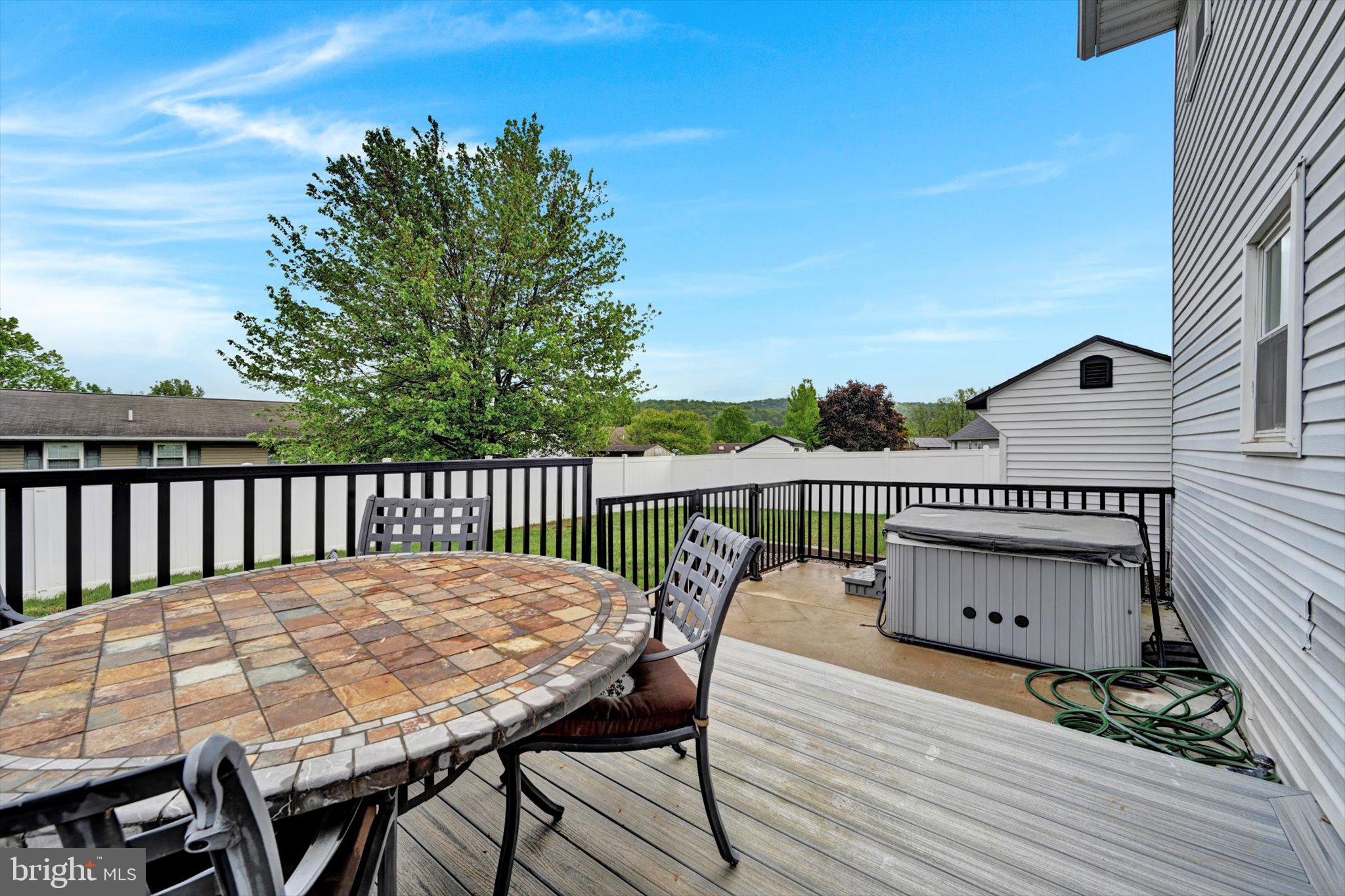 OLD HOMESTEAD VILLAGE - Residential