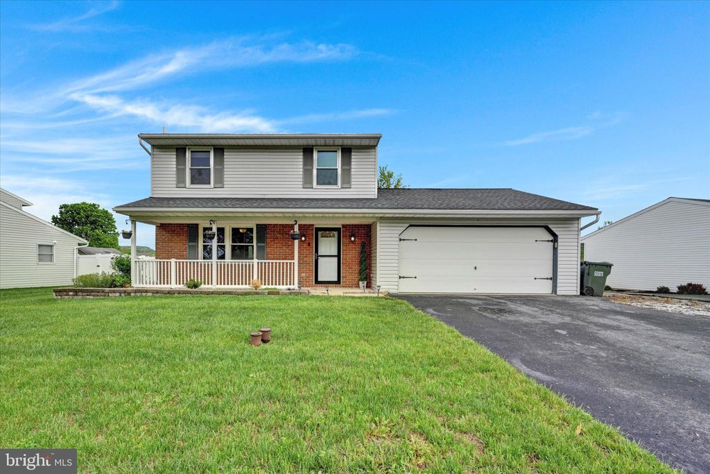 Photo of 23 Hayloft Road, DENVER, PA 17517 (MLS # PALA2069010)