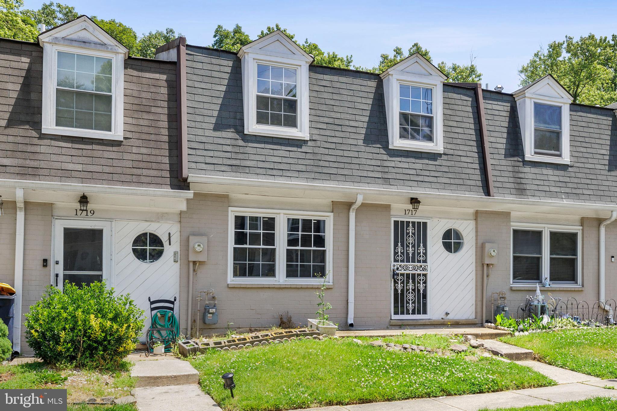 WINDMILL SQUARE - Residential