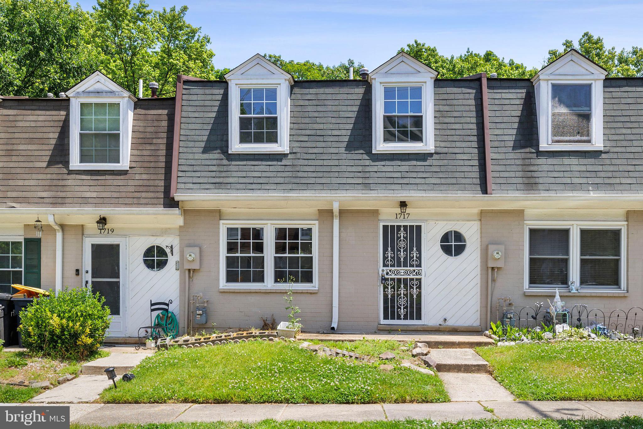 WINDMILL SQUARE - Residential