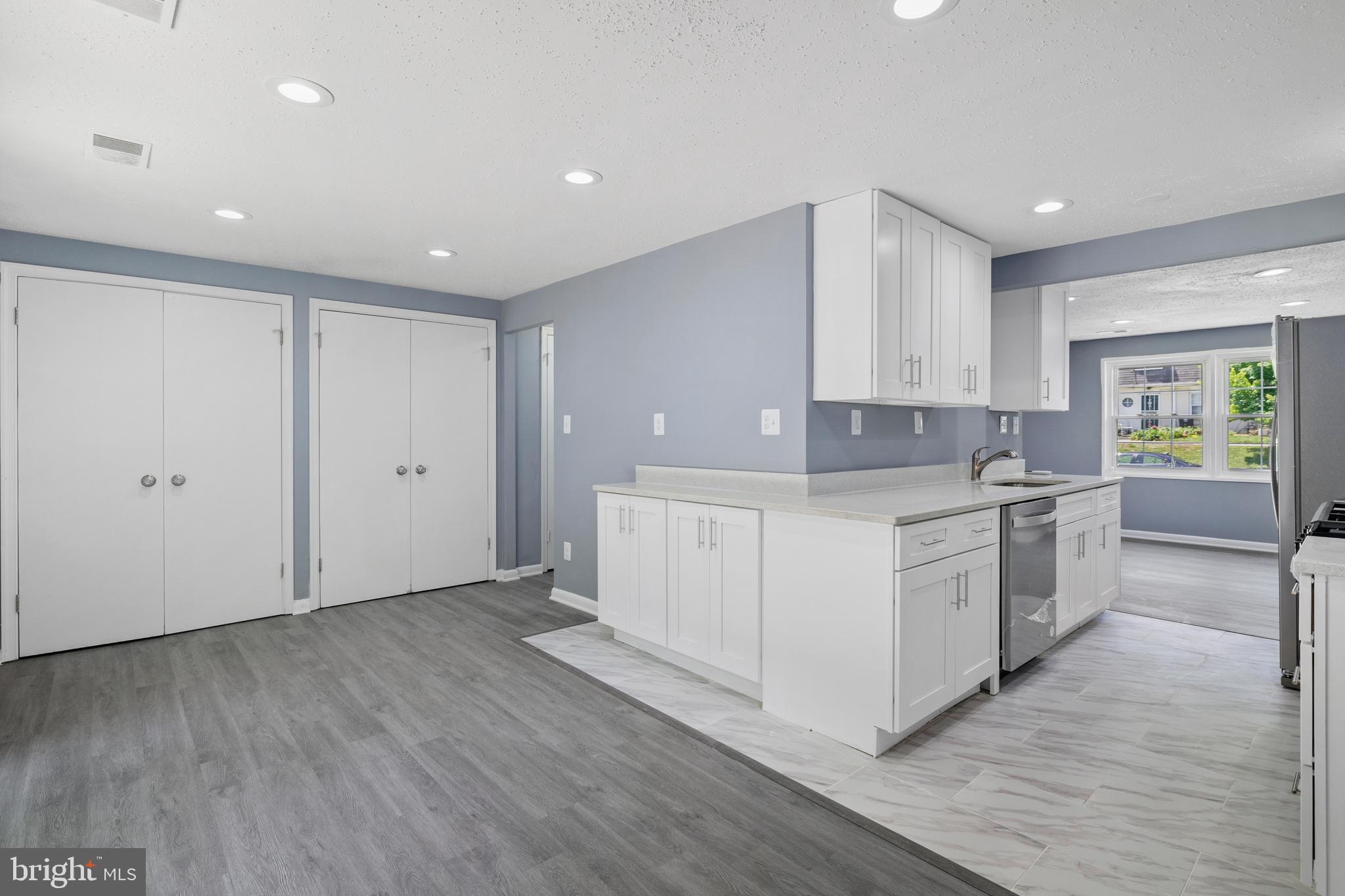 WINDMILL SQUARE - Residential