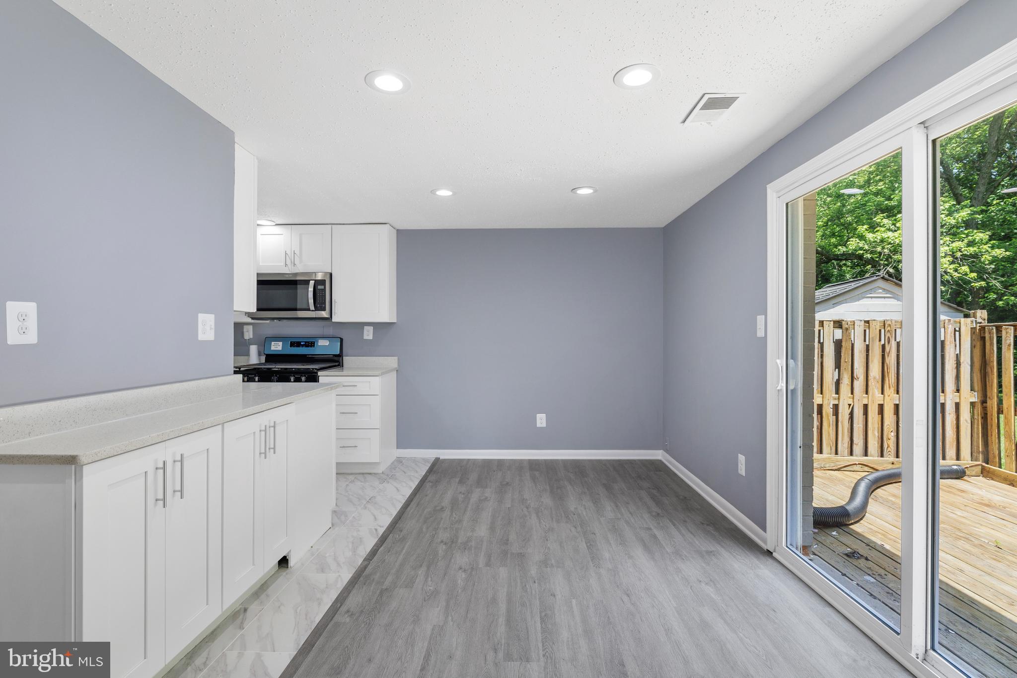 WINDMILL SQUARE - Residential