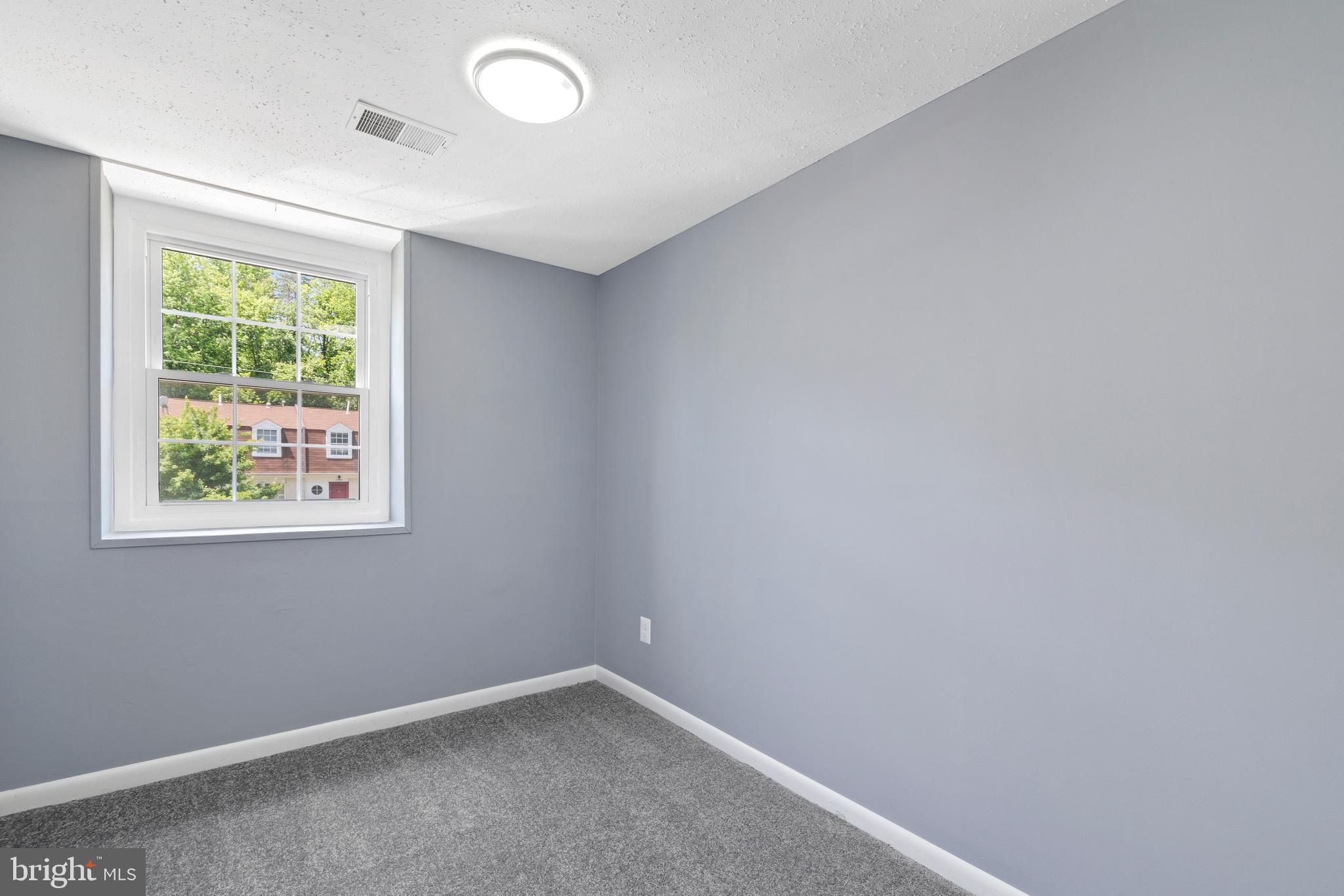 WINDMILL SQUARE - Residential