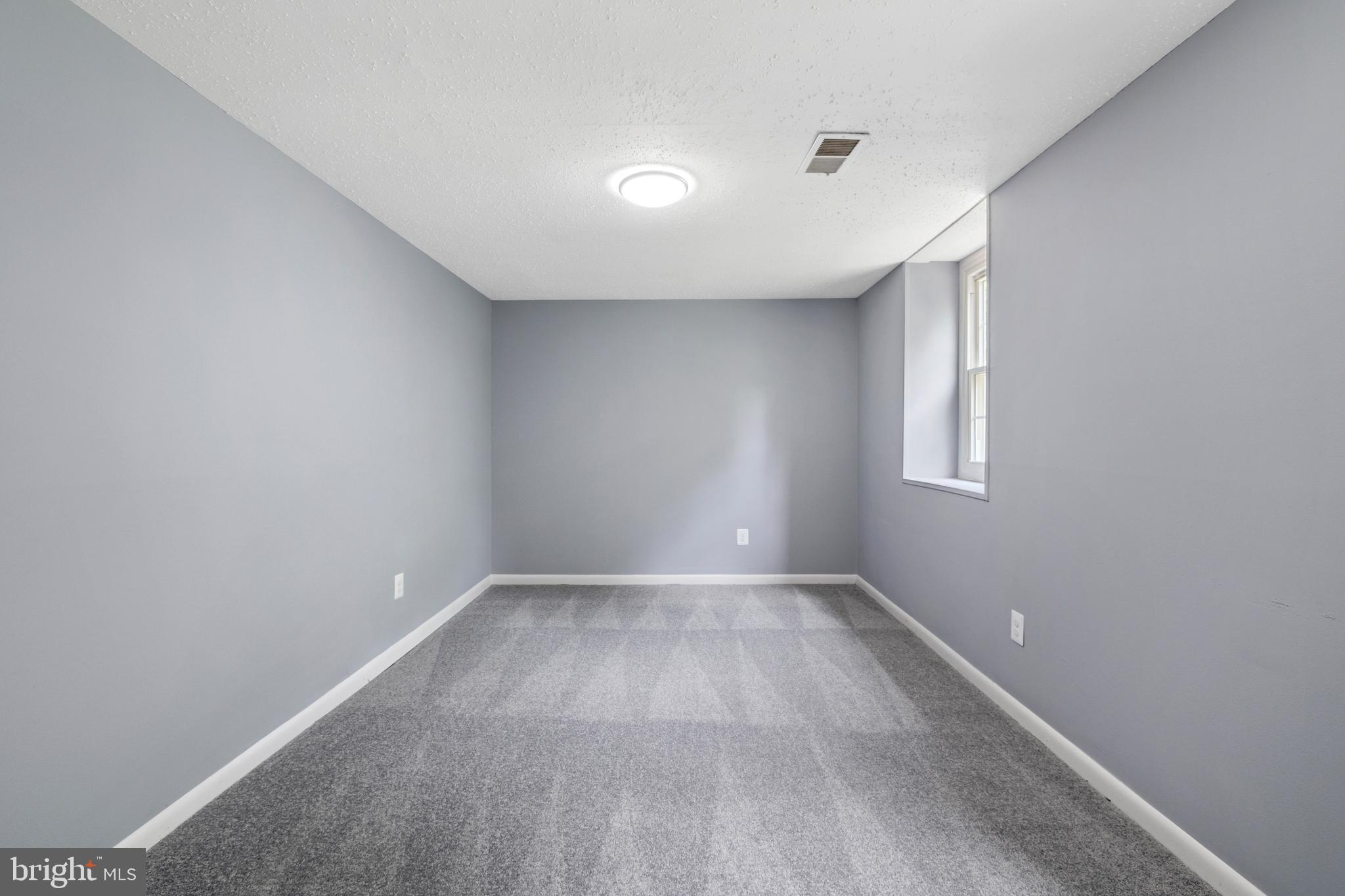 WINDMILL SQUARE - Residential