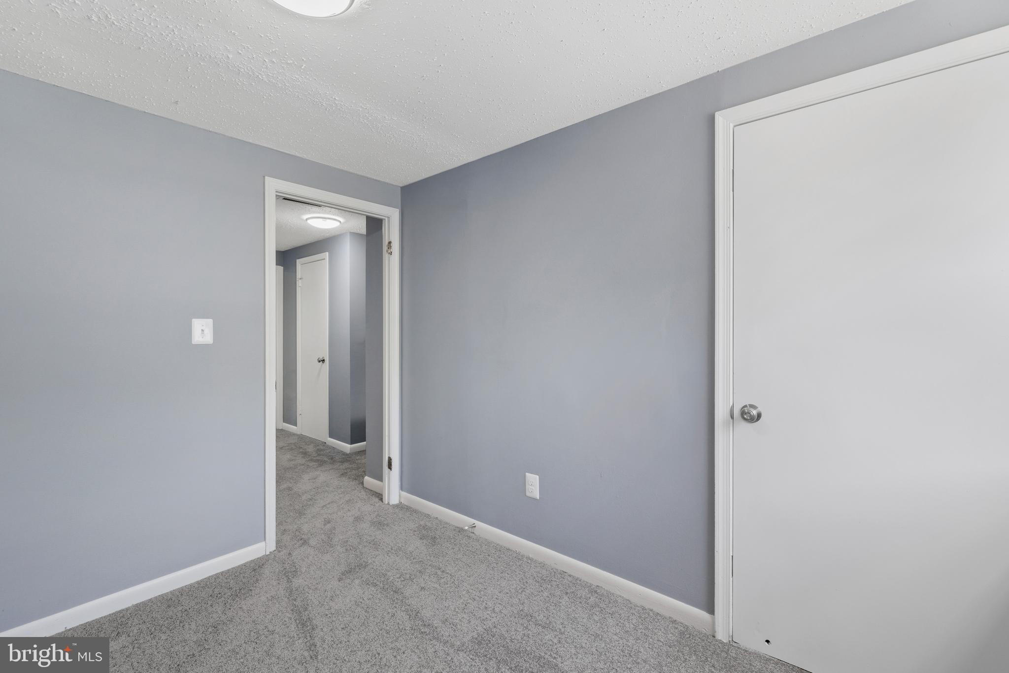 WINDMILL SQUARE - Residential