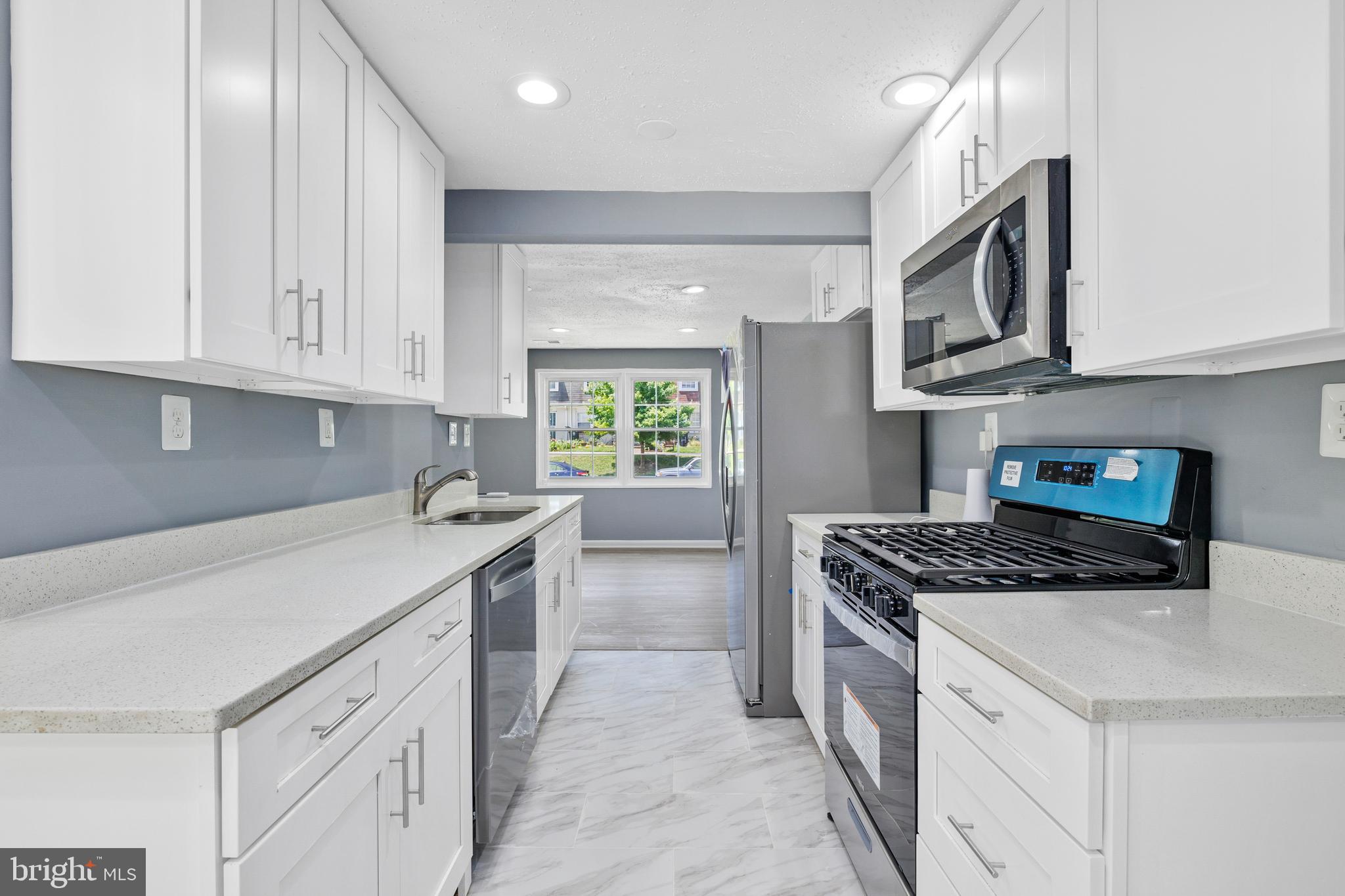 WINDMILL SQUARE - Residential