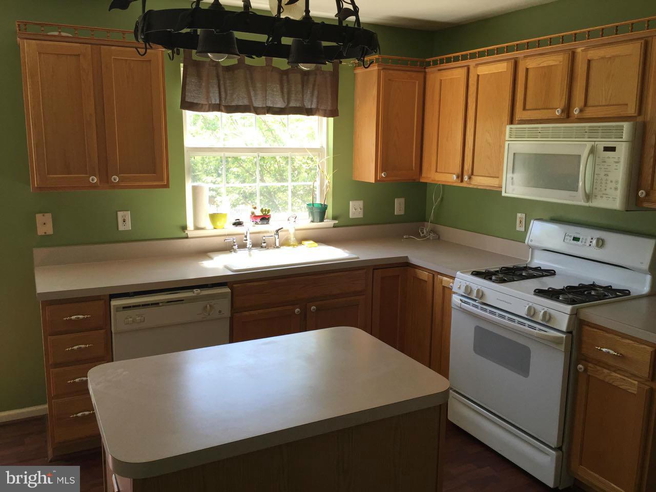 SALEM FIELDS - Residential