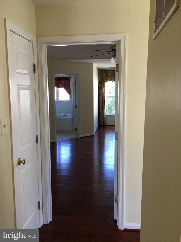 MOUNT VEE MANOR - Residential Lease