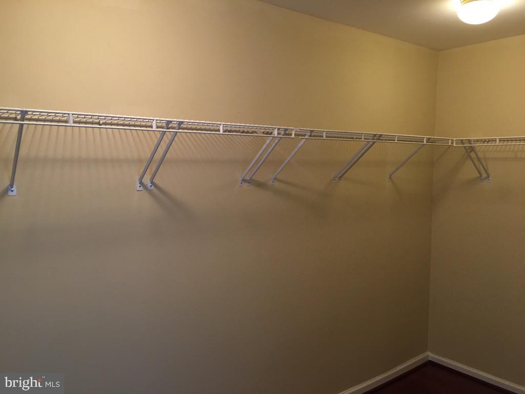 MOUNT VEE MANOR - Residential Lease