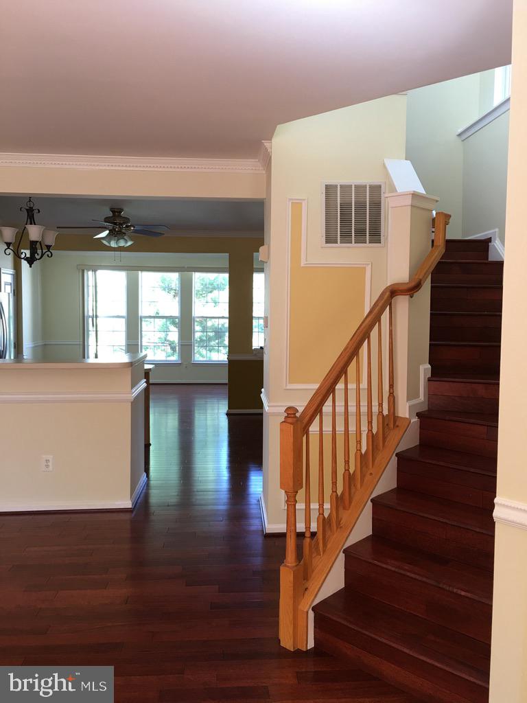 MOUNT VEE MANOR - Residential Lease