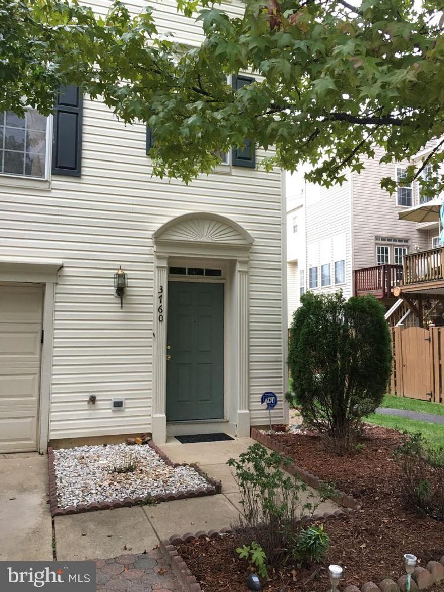 Elegant and charming end unit TH in a quiet neighborhood boasts 3BR,2.5 in magnificent condition, shiny ceramic tile grace the LR, DR and breakfast area floors that are open to the kitchen with sunny windows on both sides.Owner's suite with private FB, walk-in closet,2BRs, 1FB, walkout basement and 1 car garage.4mi to FT Belvoir, shopping center, I94/495 bus @subdivision entrance. Pls call B4 sh