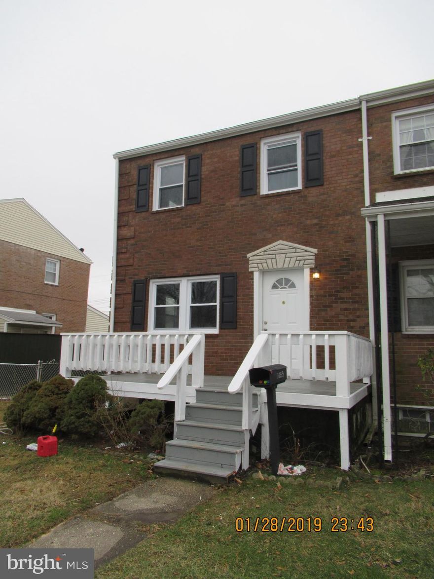 Welcome to Del Haven. This end of group townhome has been recently updated and ready for a new buyer. Property has new flooring, updated appliances, and updated baths. Get in your new home before spring.
