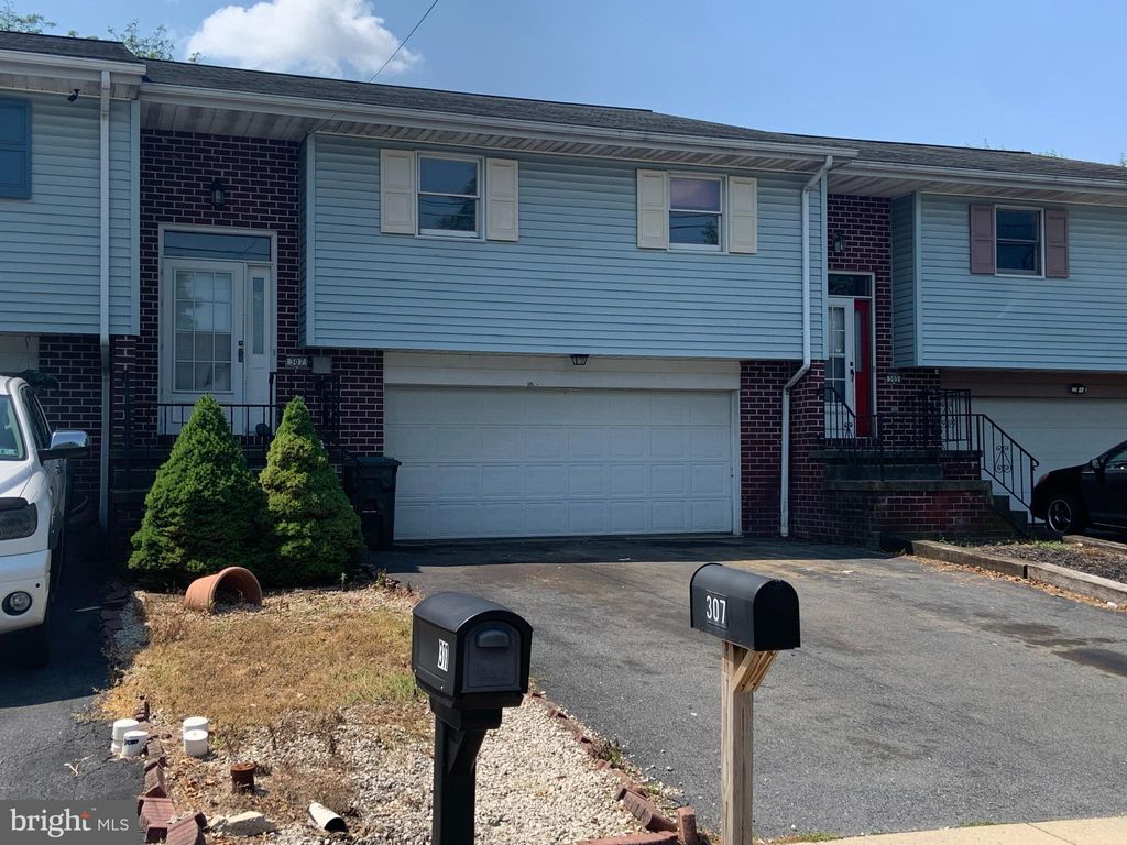 Photo of 307 COLONIAL DR, AKRON, PA 17501 (MLS # PALA2037716)