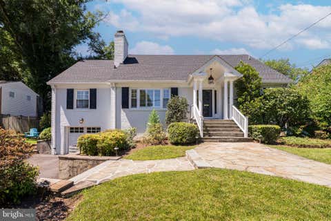 Photo of 4000 N Upland Street N, ARLINGTON, VA 22207 (MLS # VAAR2075280)