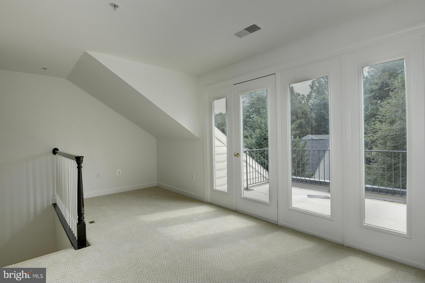 HUNTING RIDGE - Residential