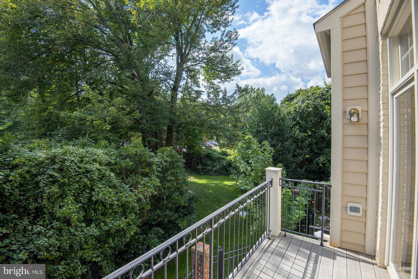 HUNTING RIDGE - Residential