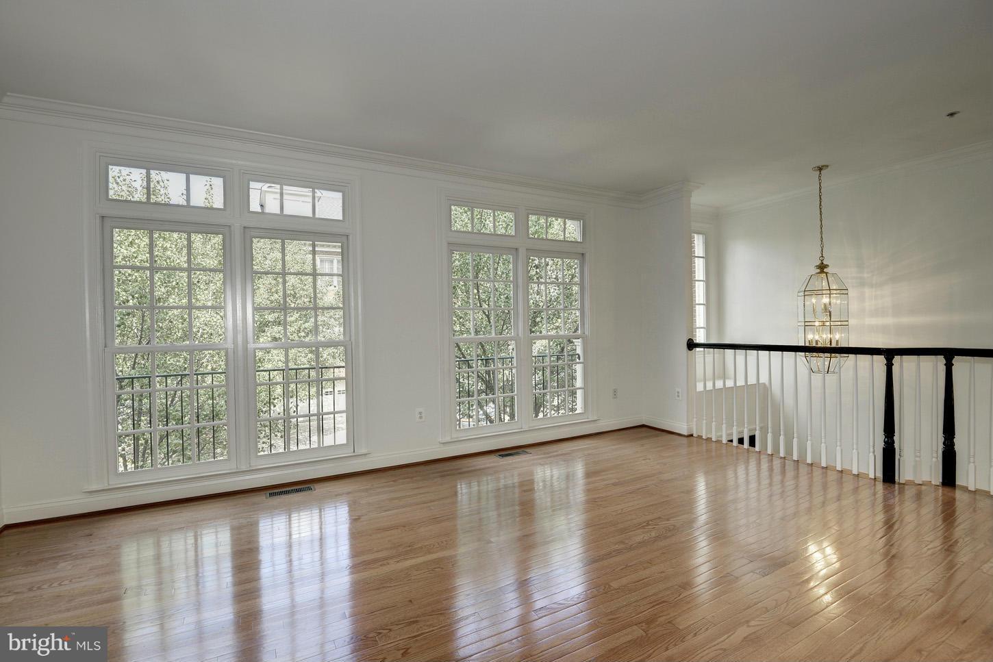 HUNTING RIDGE - Residential