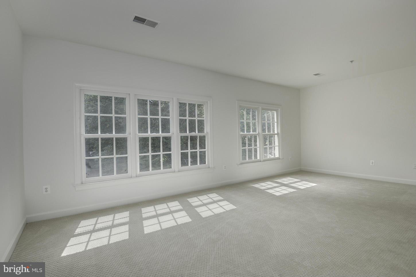 HUNTING RIDGE - Residential