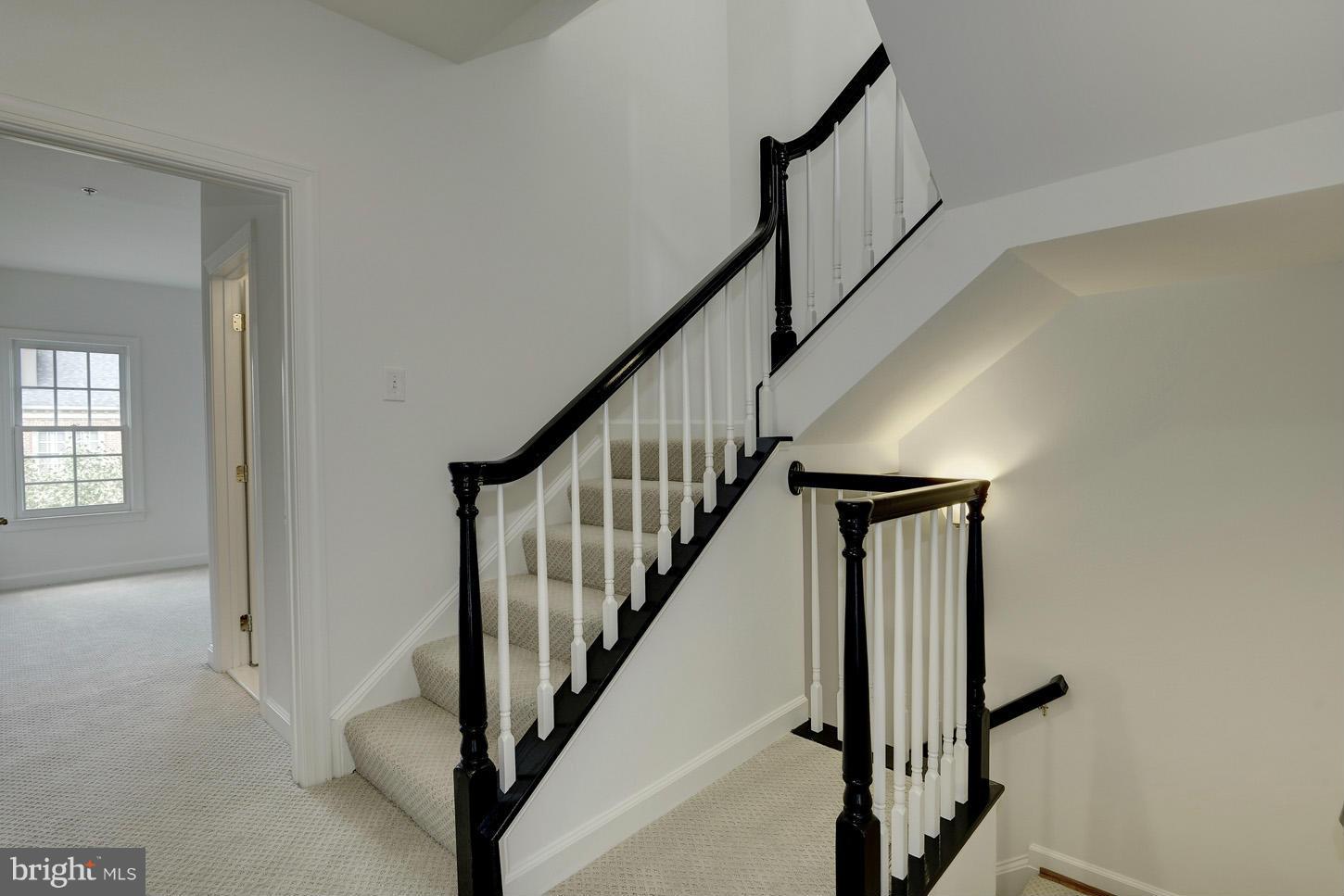 HUNTING RIDGE - Residential