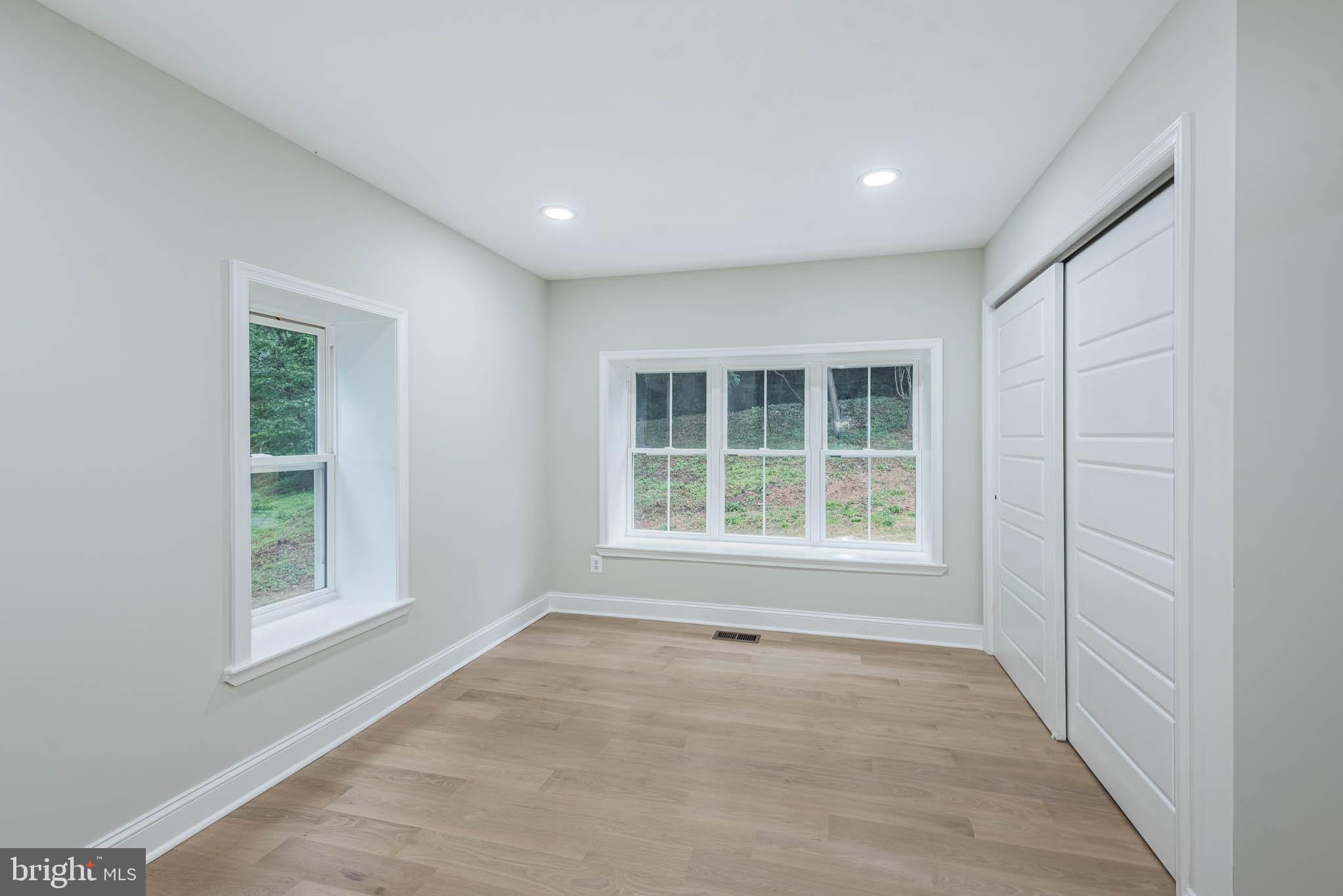 LONG GREEN VALLEY - Residential