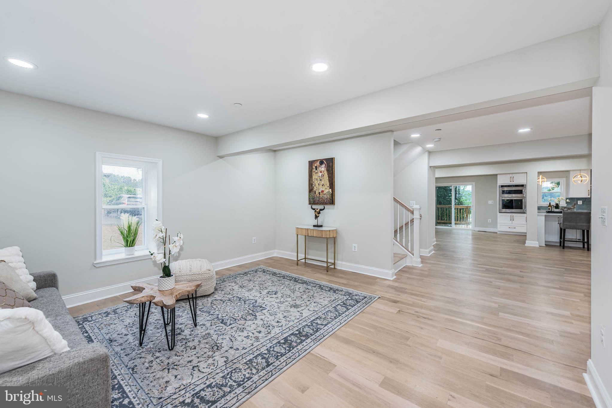 LONG GREEN VALLEY - Residential