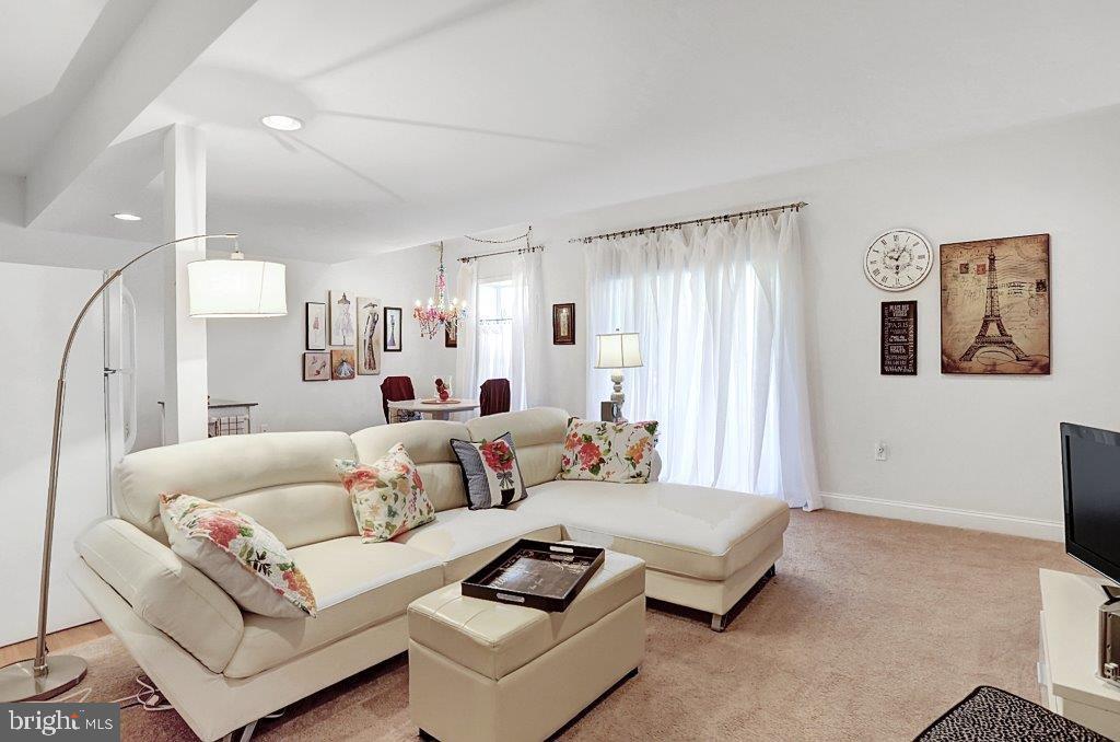 SOUTHPOINT - Residential
