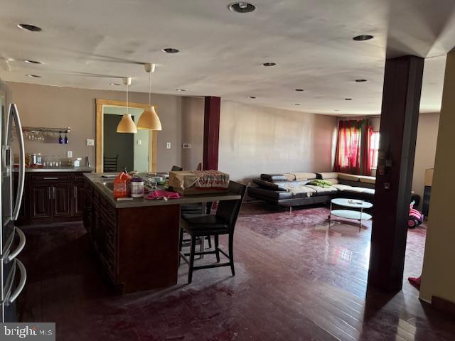 OLNEY - Commercial Sale