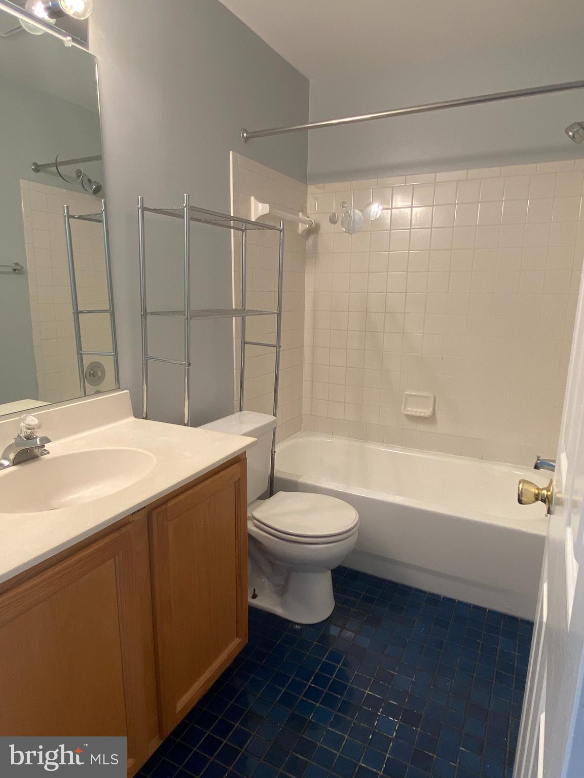 KINGS COUNCIL CONDO - Residential