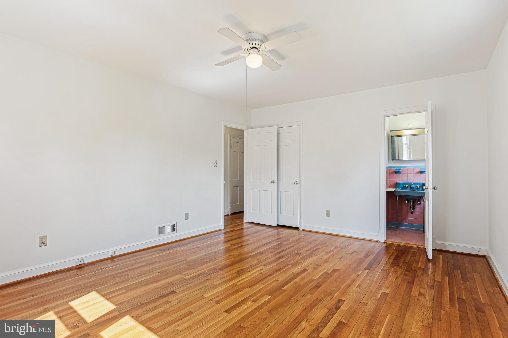 WOODSIDE PARK - Residential