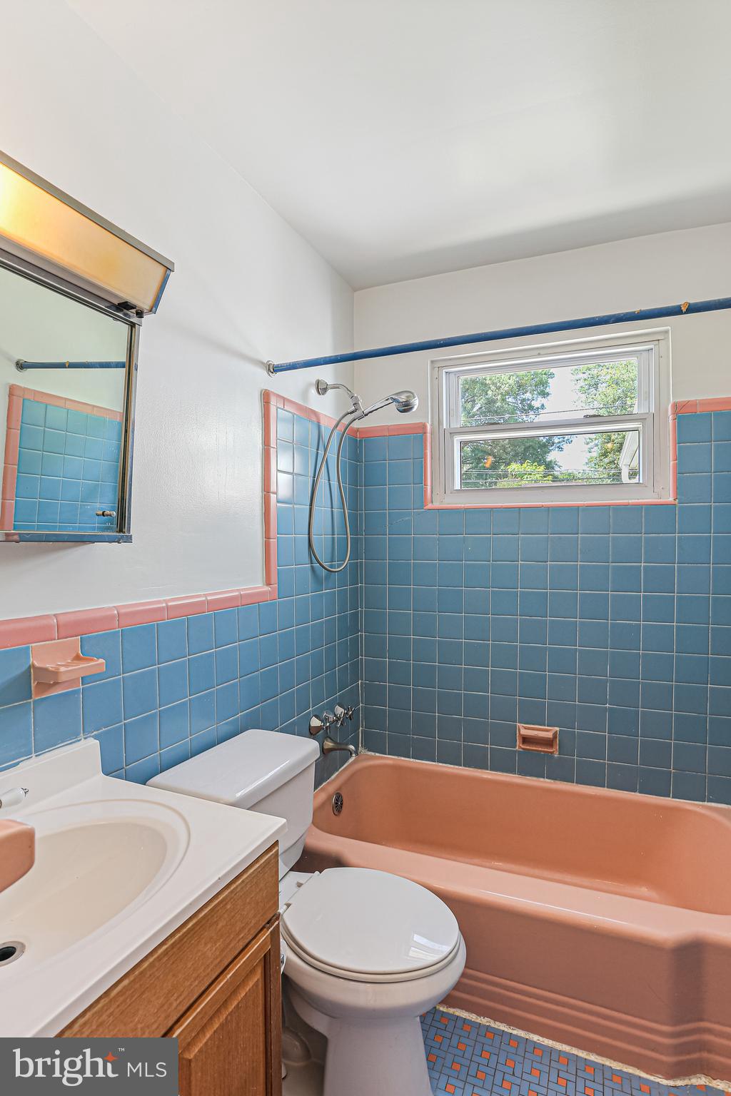 WOODSIDE PARK - Residential