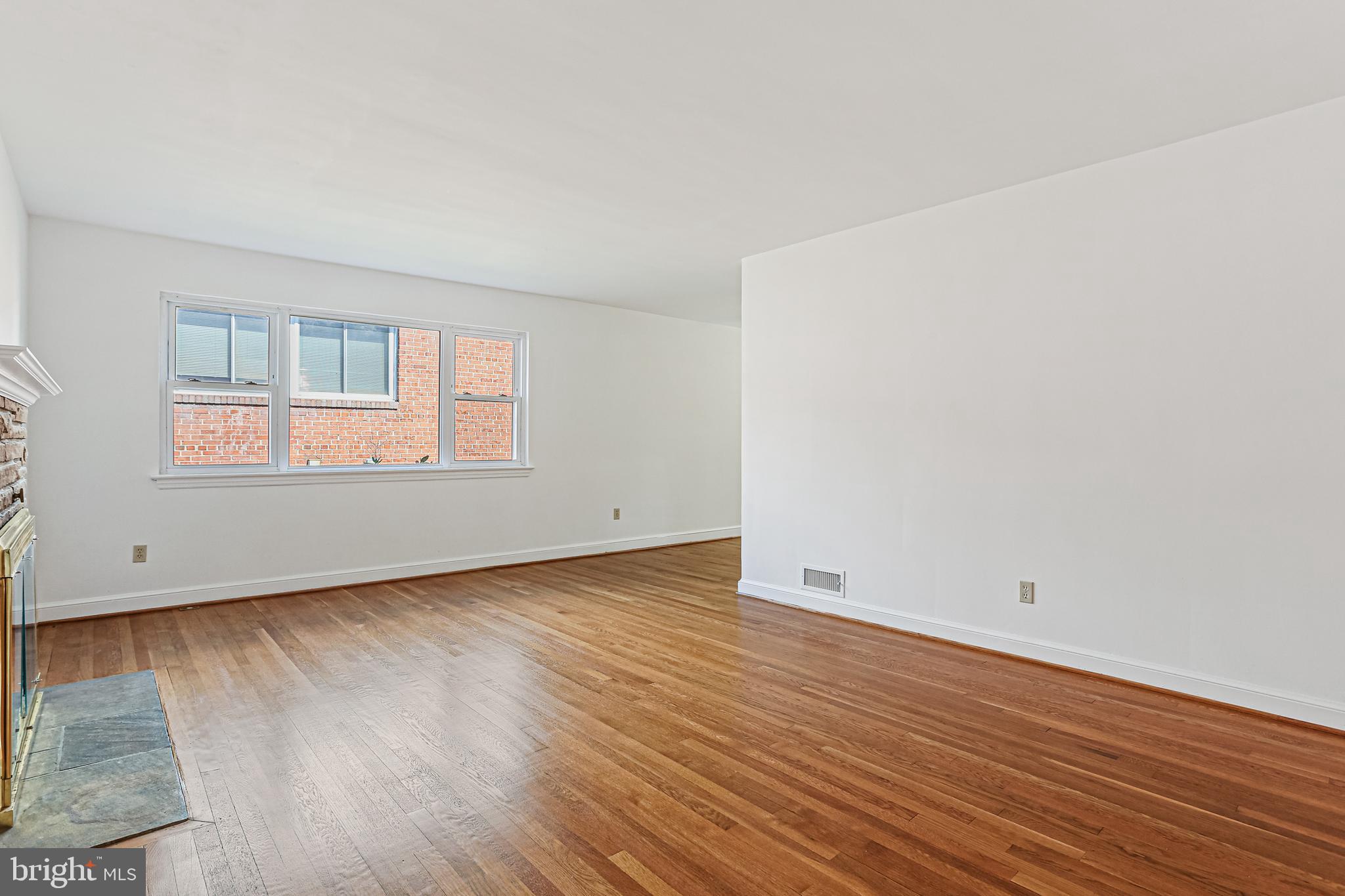 WOODSIDE PARK - Residential