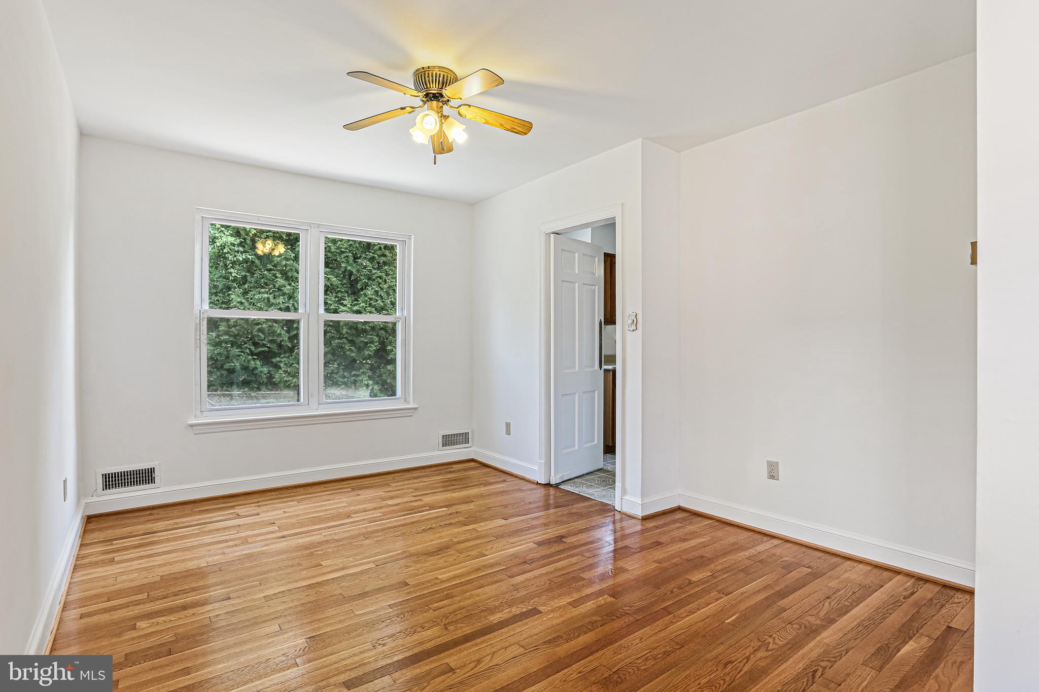 WOODSIDE PARK - Residential