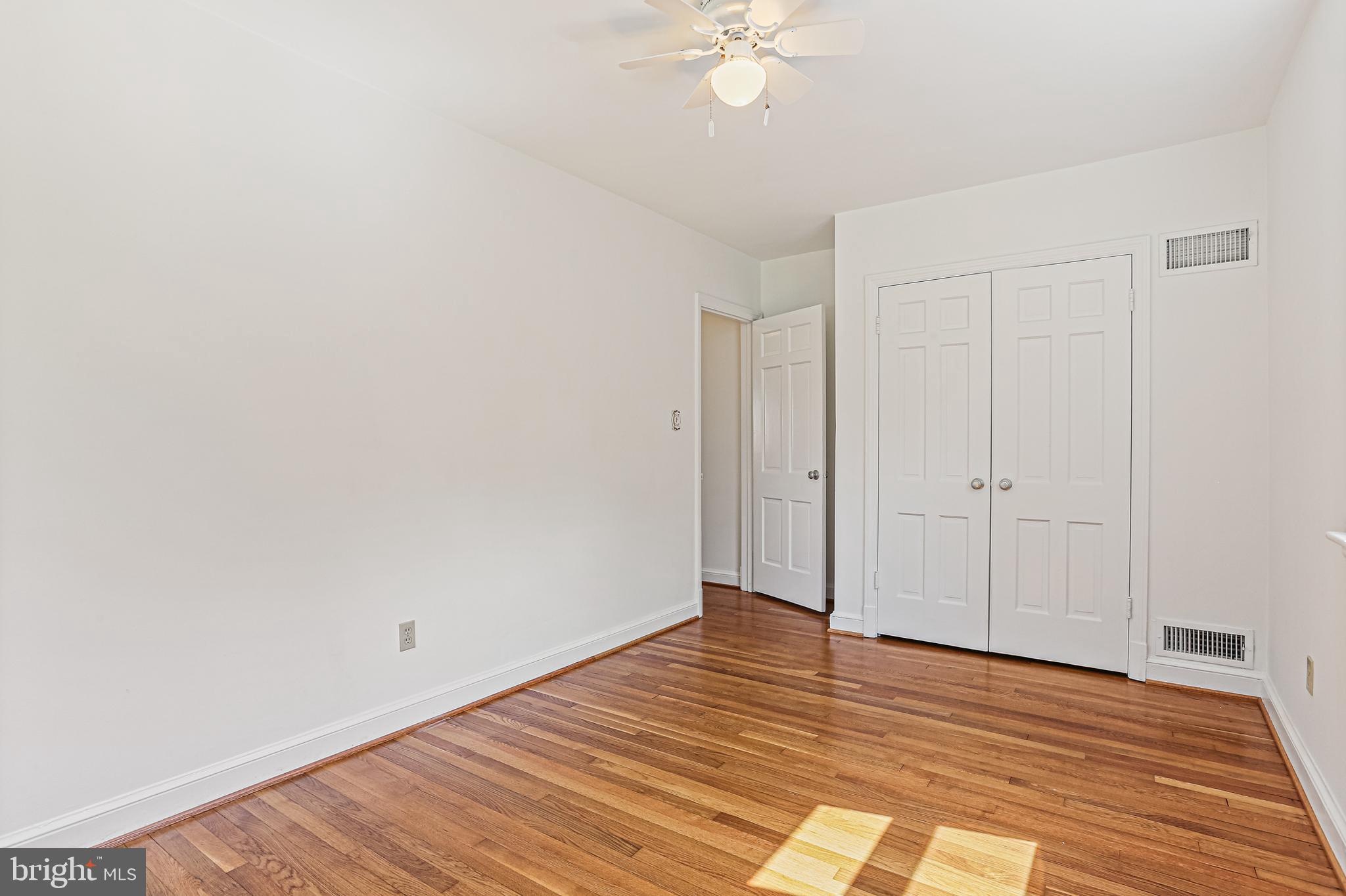 WOODSIDE PARK - Residential