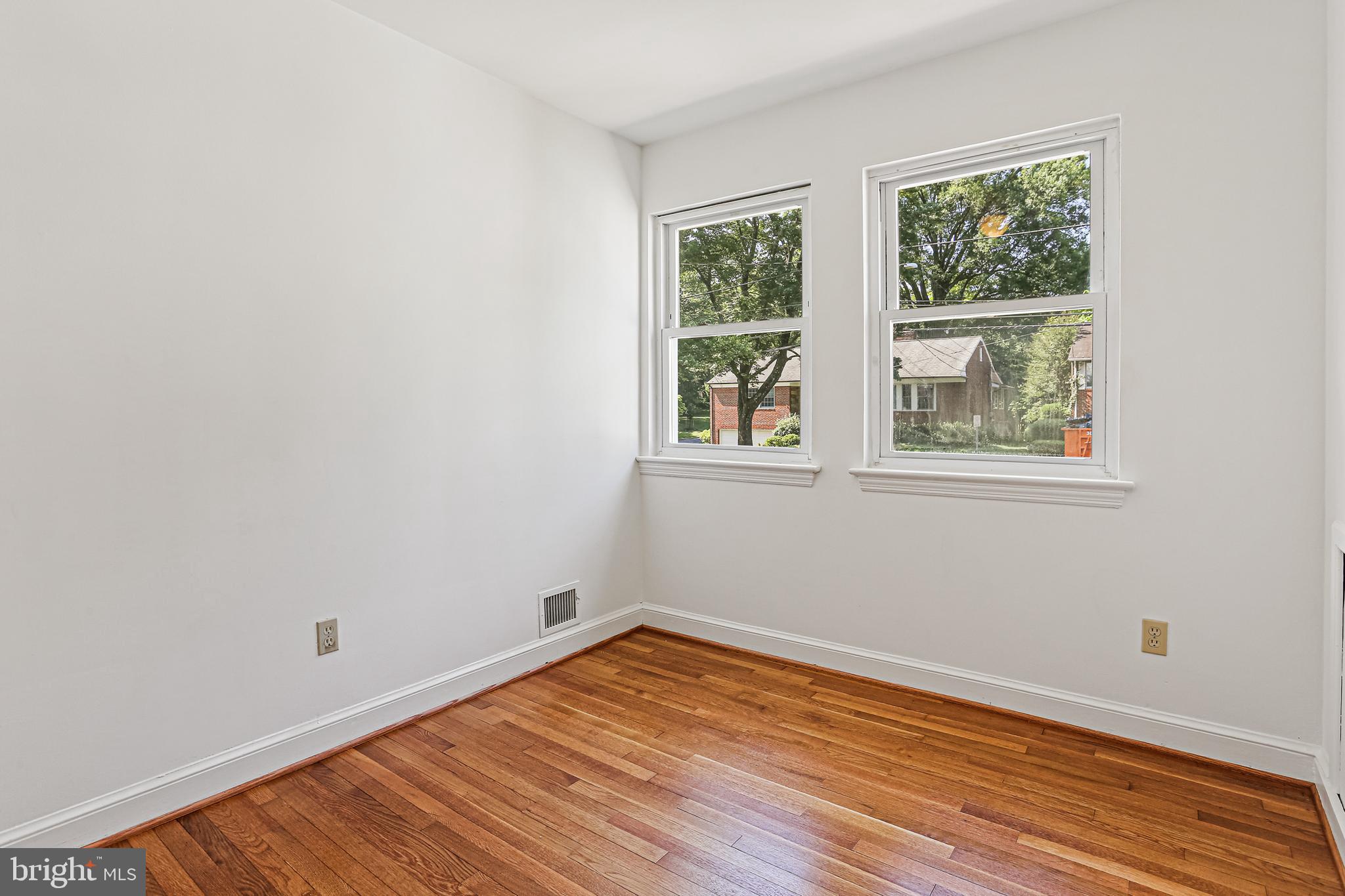 WOODSIDE PARK - Residential