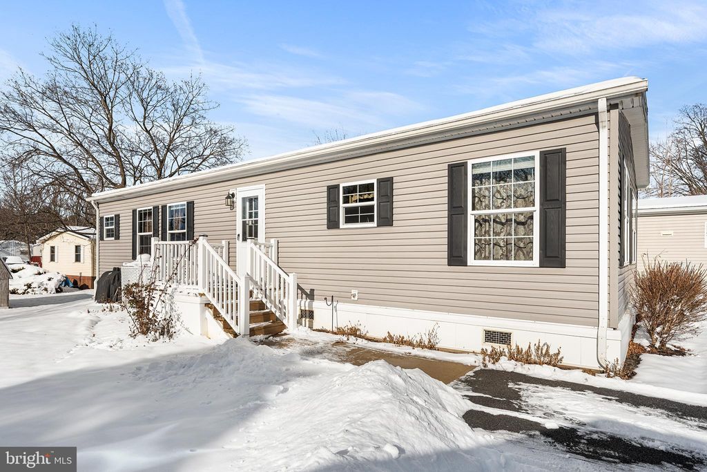 Photo of 8754 Breinig Run Circle, BREINIGSVILLE, PA 18031 (MLS # PALH2014414)