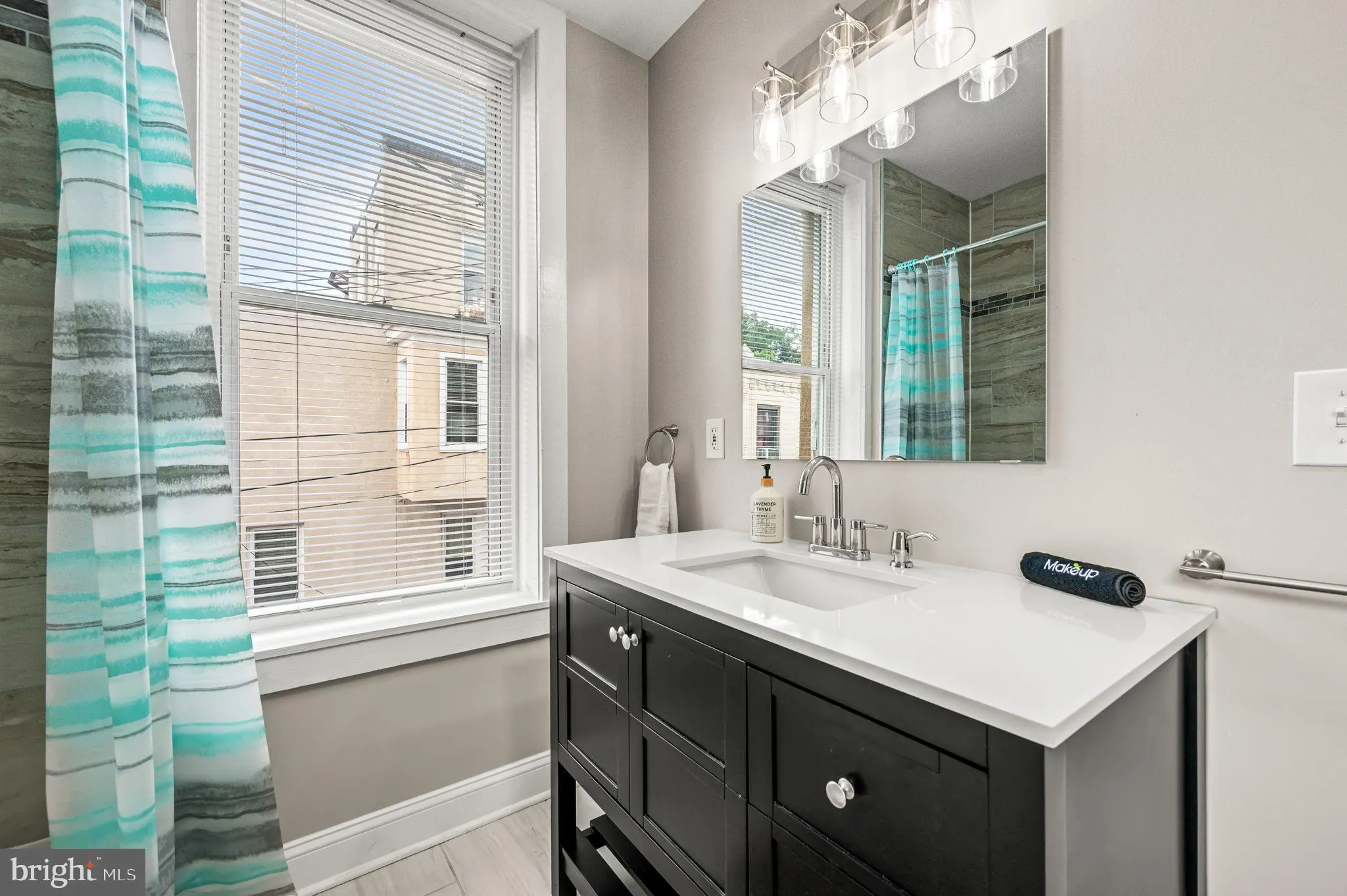 Philadelphia, Pennsylvania 19130, United States, 3 Bedrooms Bedrooms, ,2 BathroomsBathrooms,Residential,Active,179263