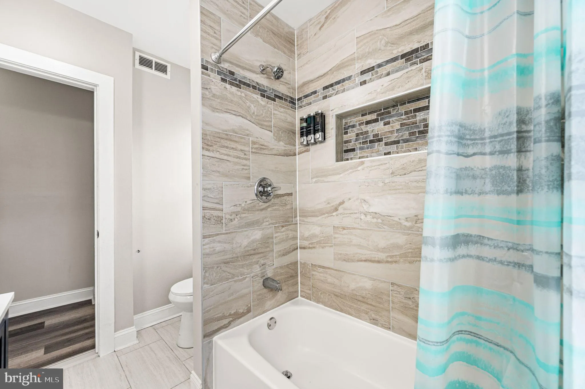 Philadelphia, Pennsylvania 19130, United States, 3 Bedrooms Bedrooms, ,2 BathroomsBathrooms,Residential,Active,179263